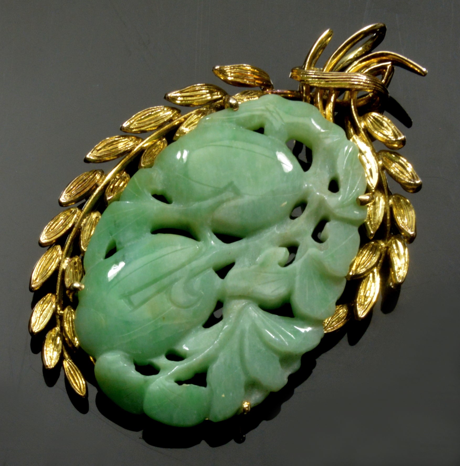 Art Deco 14K Gold Large Carved Jadeite Jade Pendant C.1920