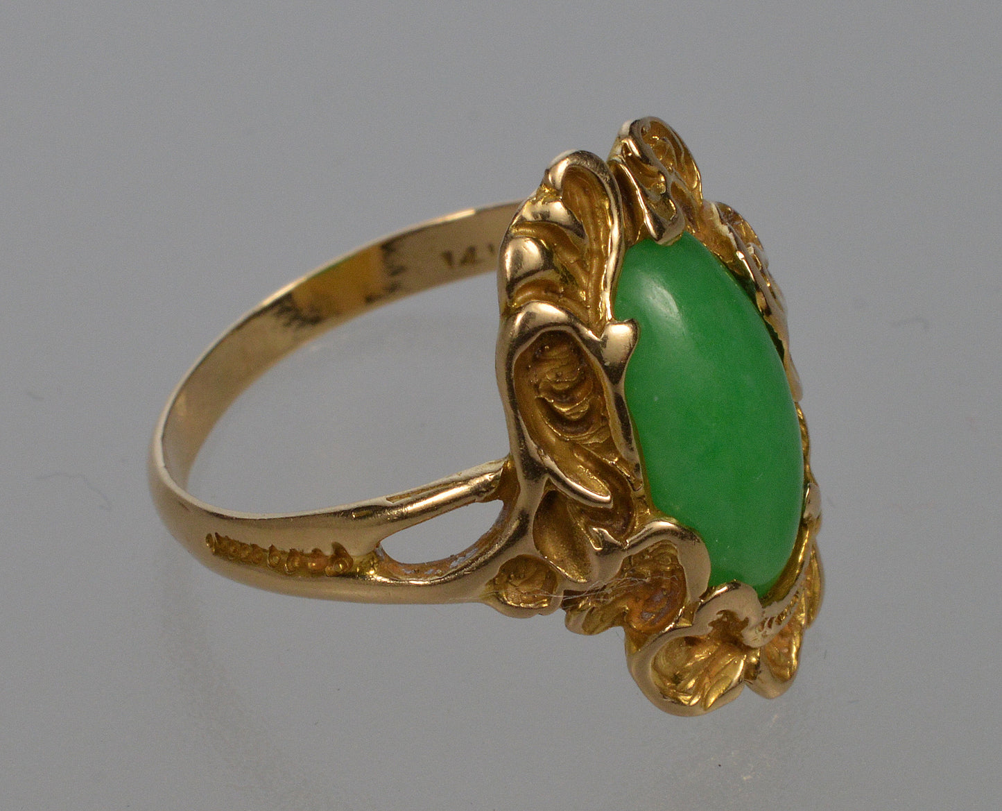 Art Nouveau Walton & Co 14K Gold Jadeite Jade Ring C.1900