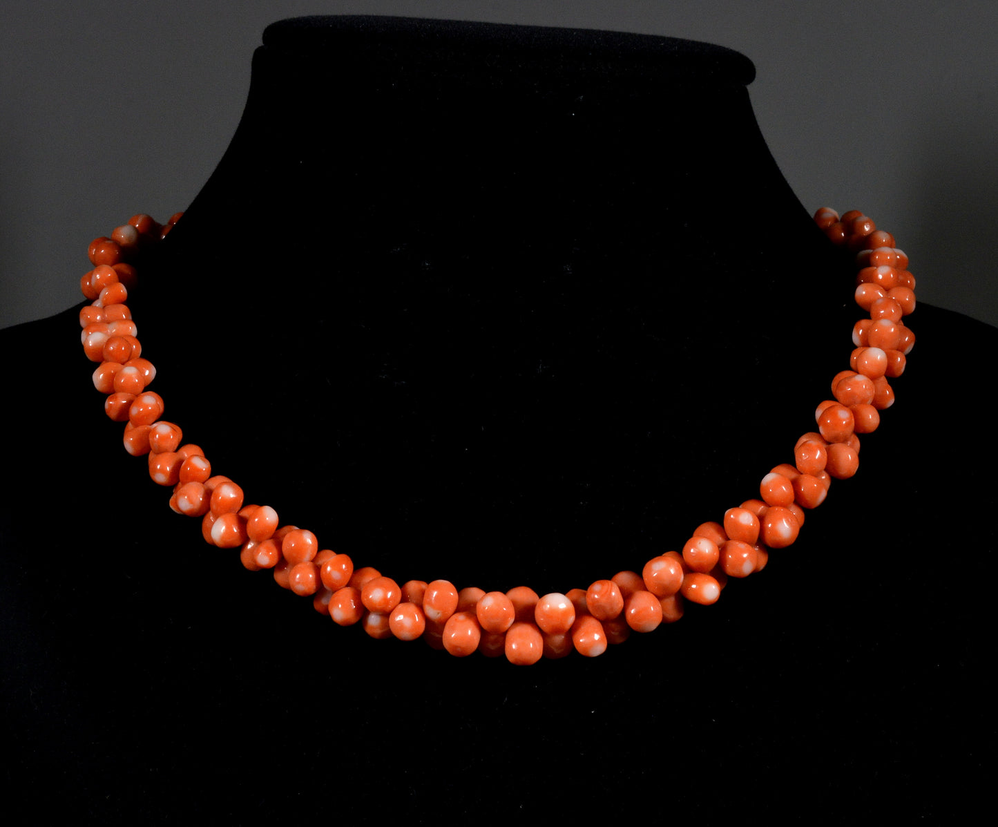 Art Deco Momo Coral Dog Bone Bead Necklace C.1930