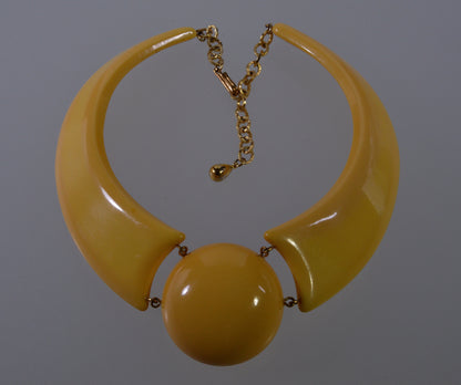 Art Deco Butterscotch Bakelite Collar Necklace C.1930