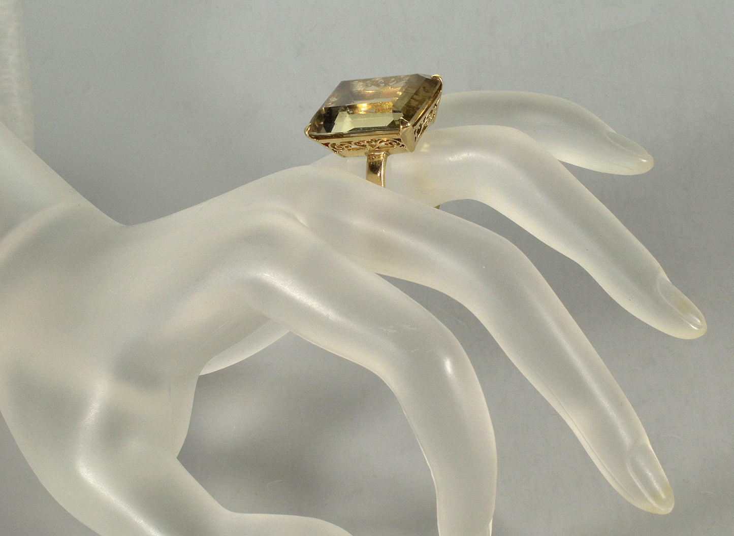 Retro 18K Gold Citrine Cocktail Ring Size 8 1/2