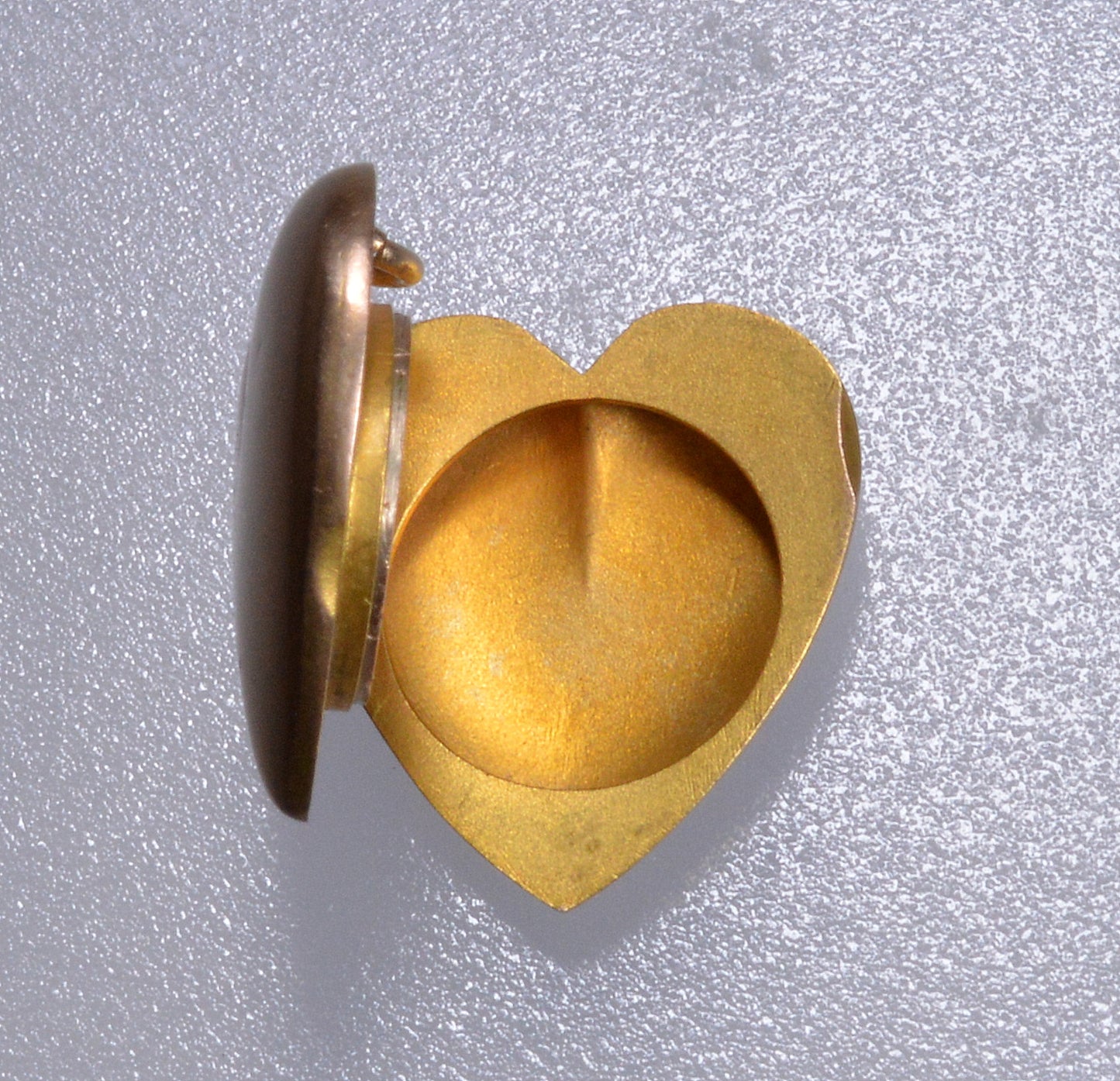 Antique Victorian 14K Gold Heart Locket Pendant C.1890 003686
