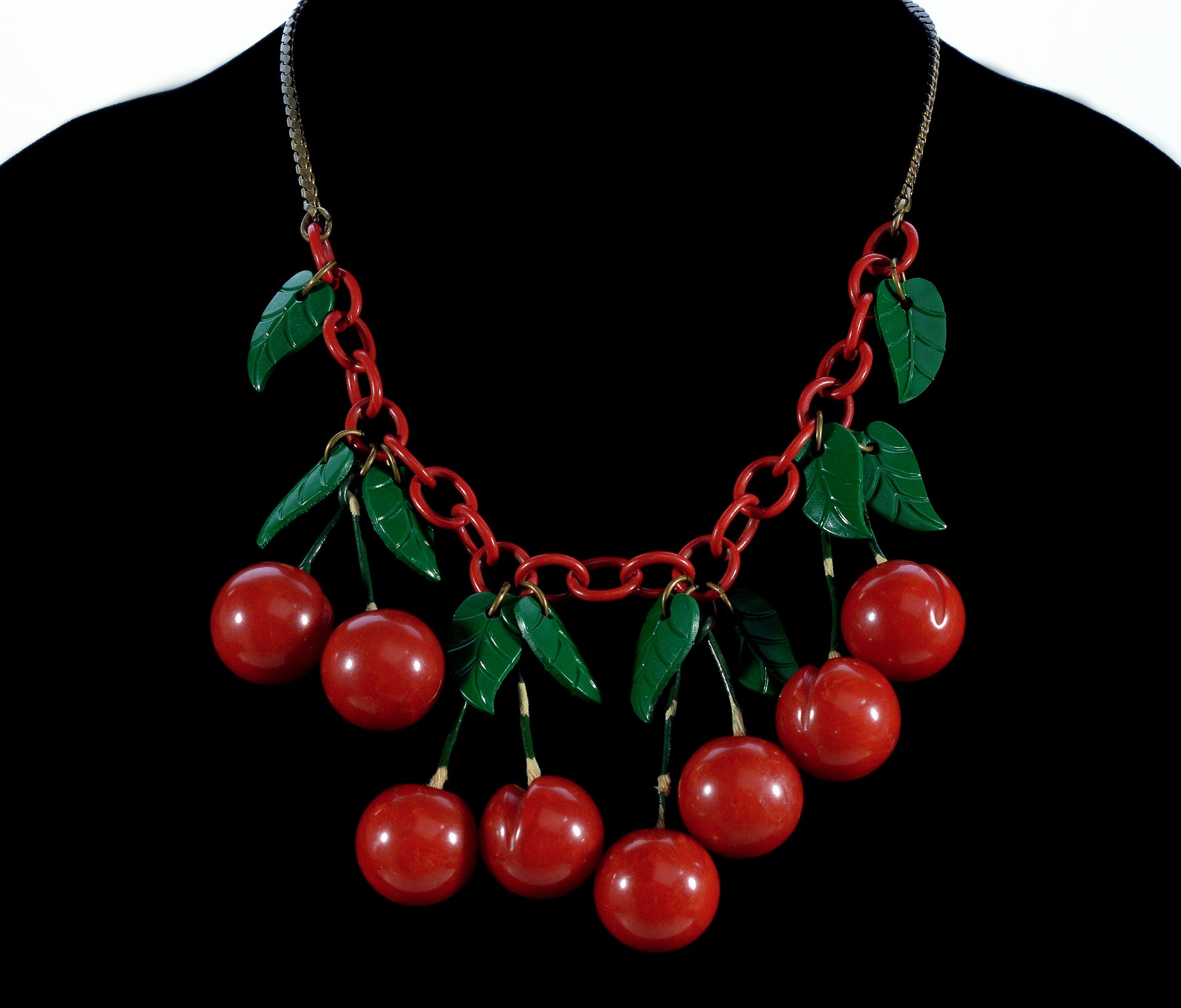 Iconic Red Cherry Bakelite Necklace C.1930 003788