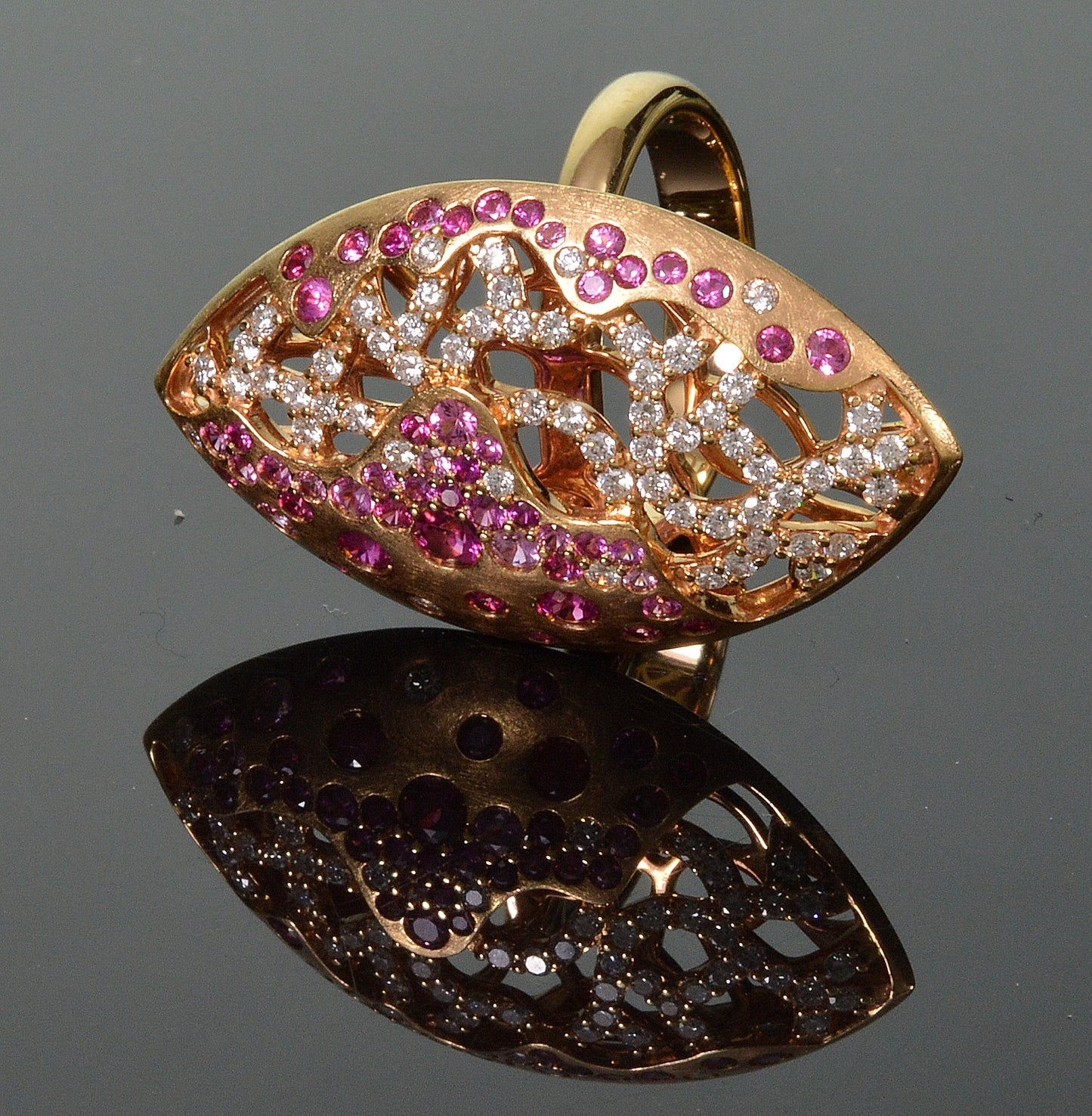 Bucherer 18k Gold Diamond Pink Sapphire Ring Size 7 1/4