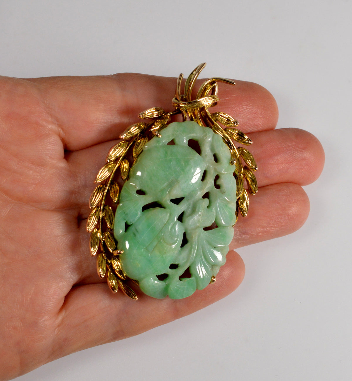 Art Deco 14K Gold Carved Jadeite Jade Large Pendant C.1920