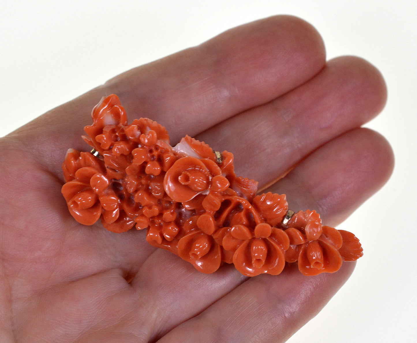 Estate Carved Salmon Coral Roses 14K Brooch Pin C.1930