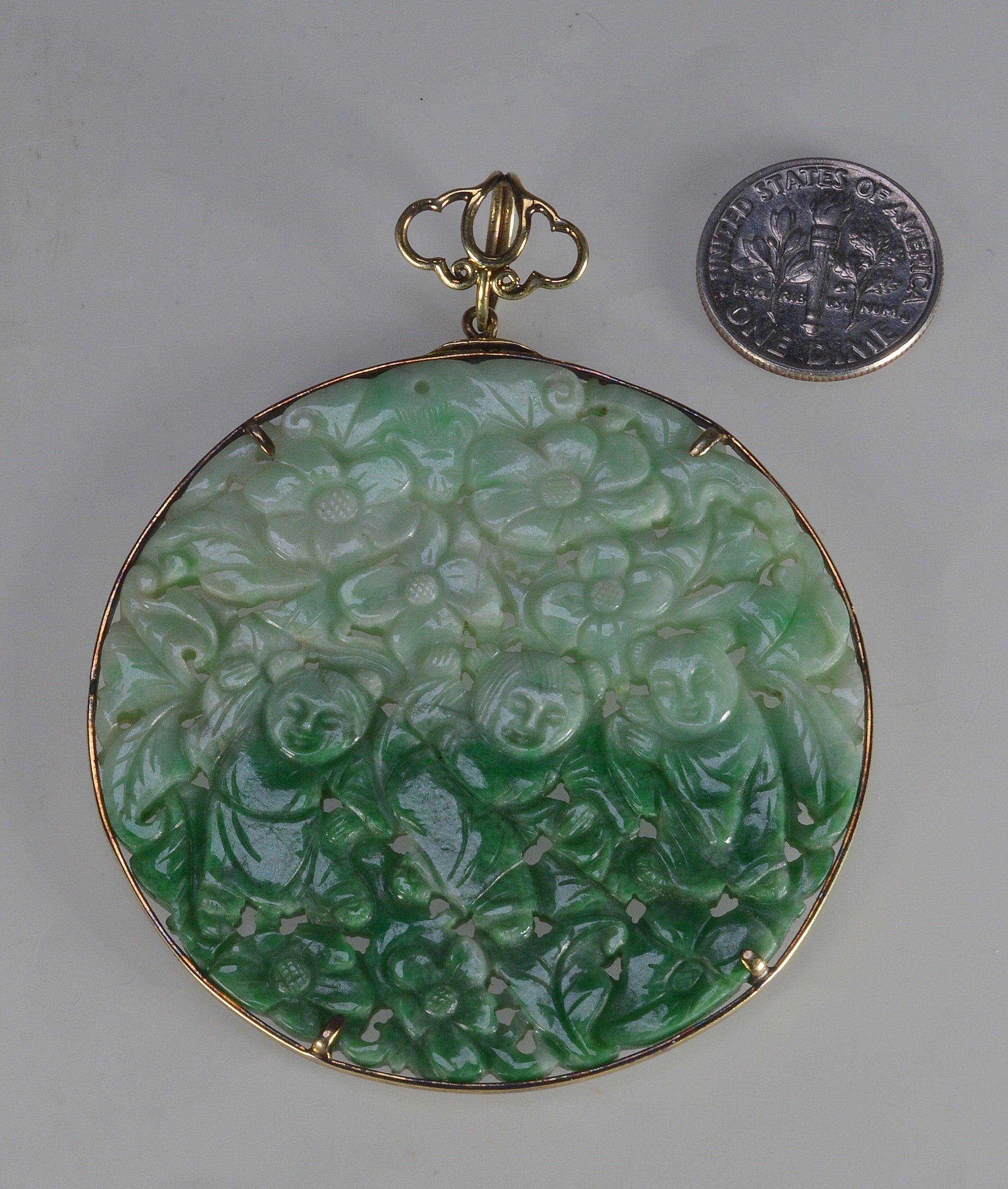 Vintage 14K Gold Carved Jadeite Jade Pendant Signed MONARCH C.1950