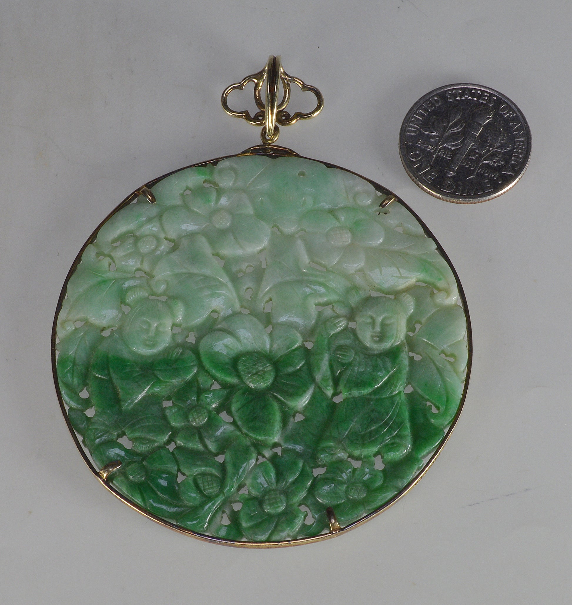 Vintage 14K Gold Carved Jadeite Jade Pendant Signed MONARCH C.1950