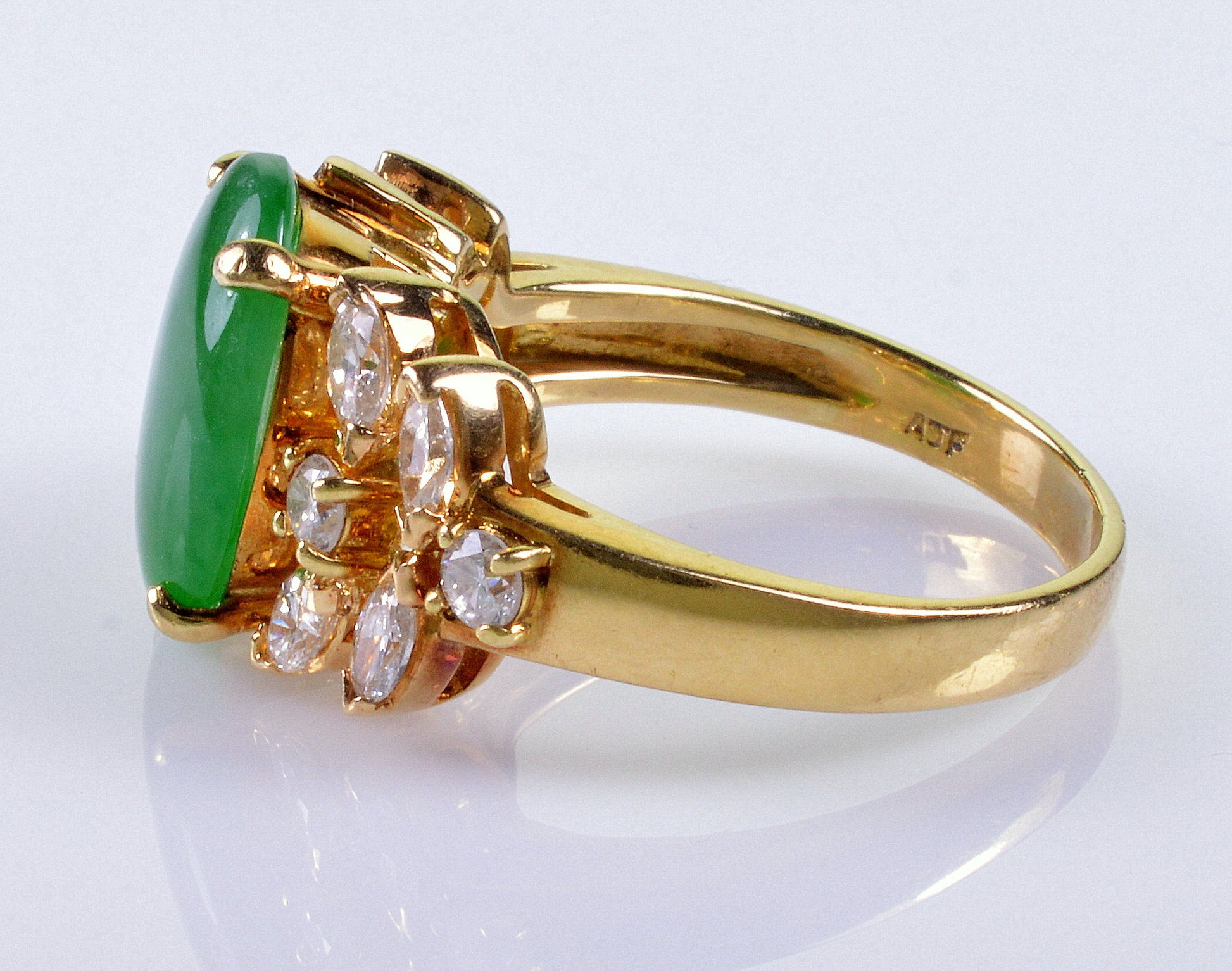 Estate 18K Gold Jadeite Jade Diamond Ring Size 8 1/4 Stamped AJF