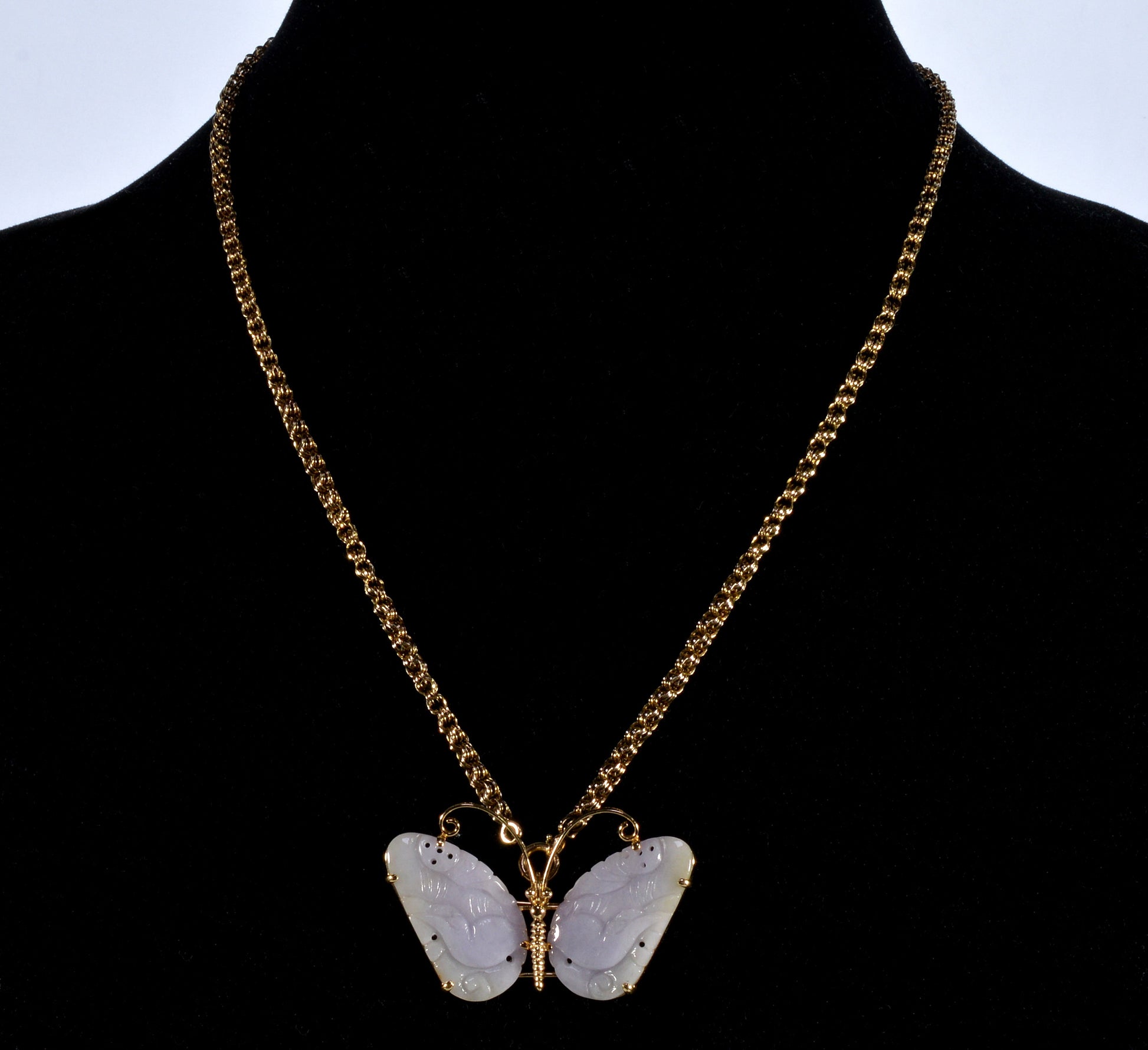 Gump's Lavender Jade 14K Gold Butterfly Brooch Pendant C.1970