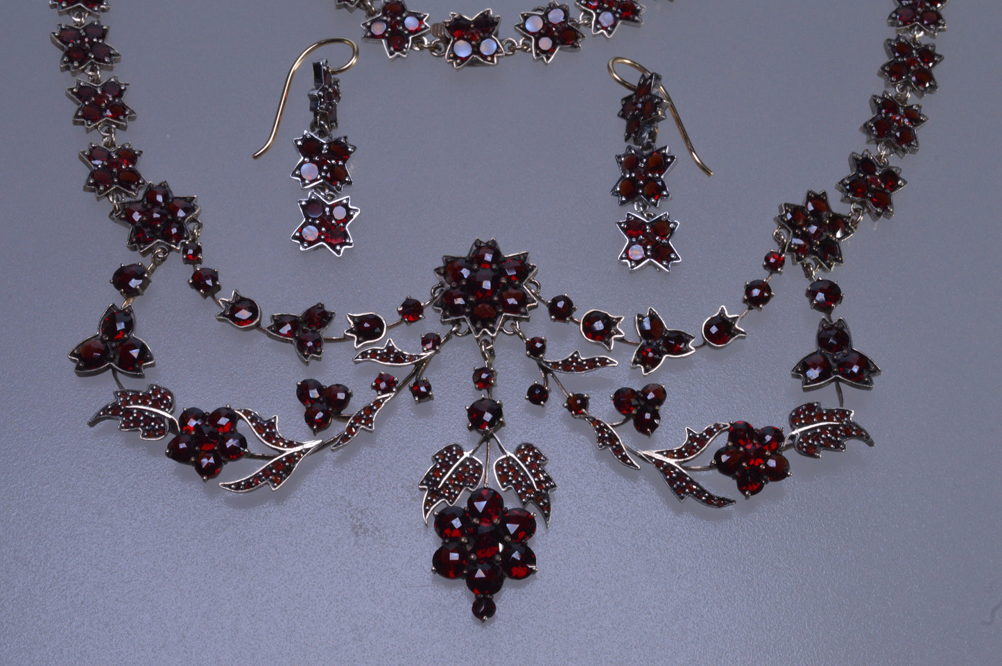 Antique Victorian Bohemian Garnet Necklace Earrings Set C.1890