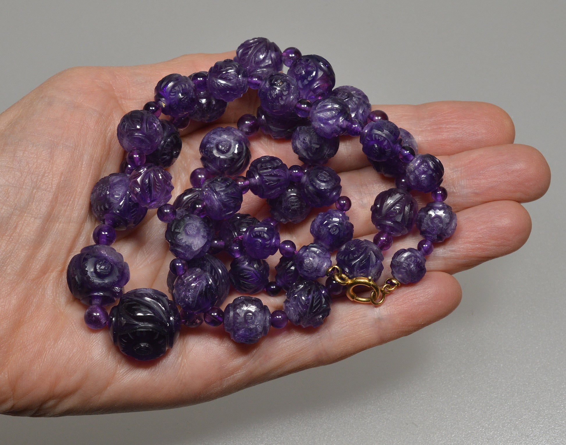 Estate Carved Amethyst Bead Necklace 14K Gold Clasp C.1930