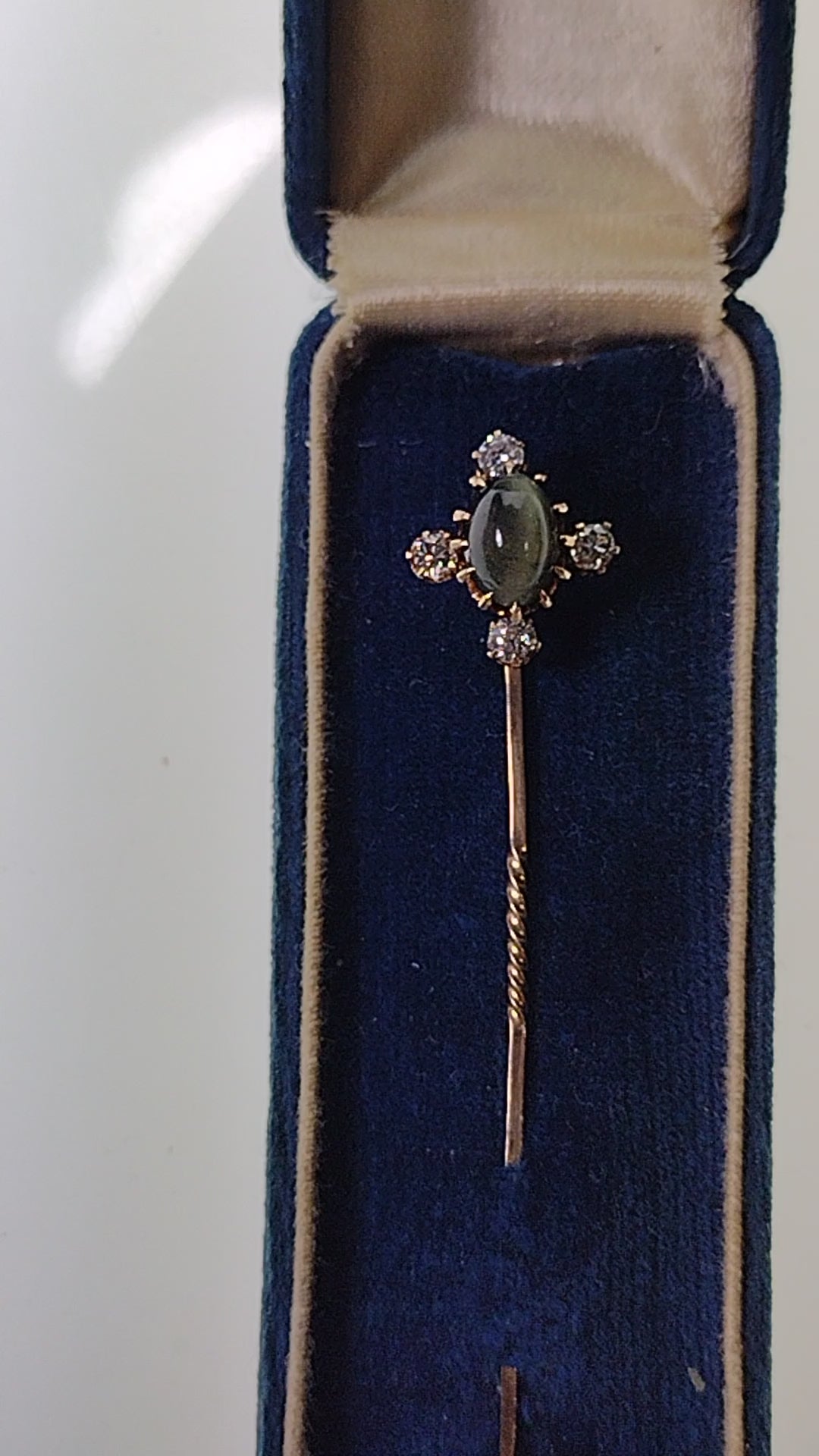 Art Nouveau 14K Gold Cat's Eye Chrysoberyl Diamond Stick Pin C.1900